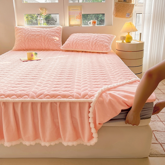 91家纺网 家纺一手货源 找家纺 （总）眠势力 2025新款牛奶绒毛球床笠款四件套