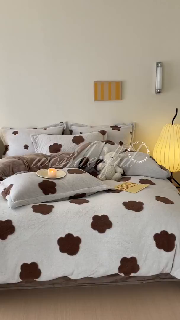 91家纺网 家纺一手货源 找家纺 川悦生活 2025新款A类300克高克重提花牛奶绒四件套 奶咖朵朵