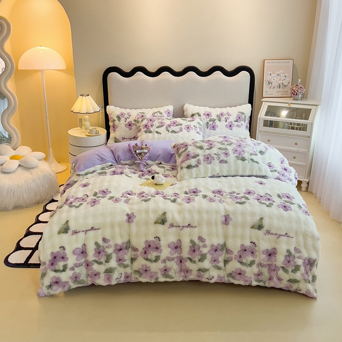 91家纺网 家纺一手货源 找家纺 摩妮卡 2025新款A类大泡泡印花兔毛牛奶绒四件套 梦妆花