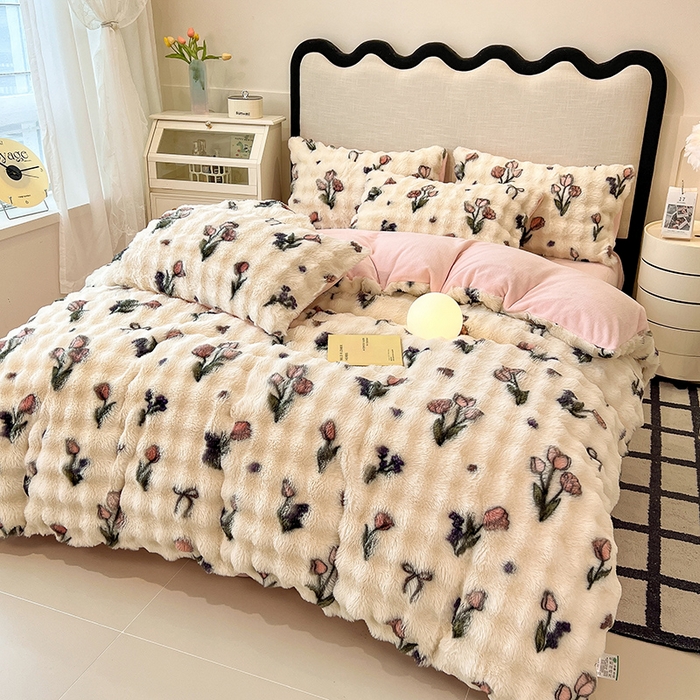 91家纺网 家纺一手货源 找家纺 摩妮卡 2025新款A类大泡泡印花兔毛牛奶绒四件套 慕颜