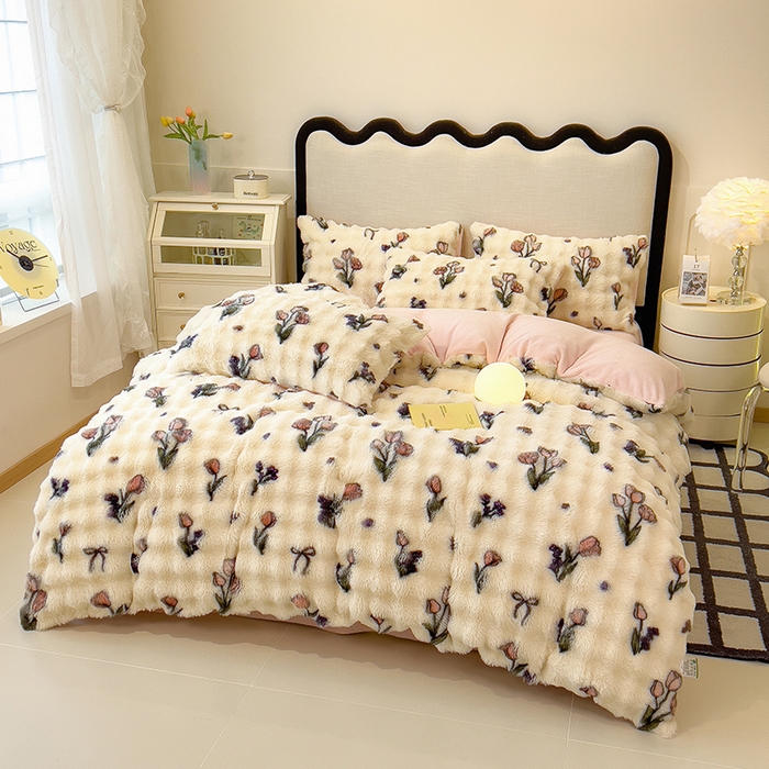 91家纺网 家纺一手货源 找家纺 摩妮卡 2025新款A类大泡泡印花兔毛牛奶绒四件套 慕颜