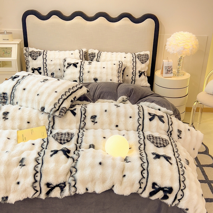 91家纺网 家纺一手货源 找家纺 摩妮卡 2025新款A类大泡泡印花兔毛牛奶绒四件套 馨莉