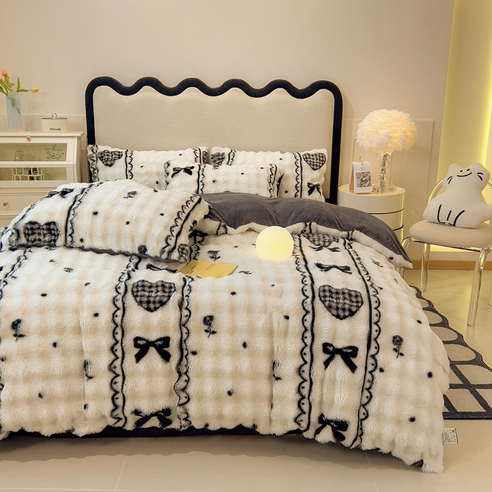 91家纺网 家纺一手货源 找家纺 摩妮卡 2025新款A类大泡泡印花兔毛牛奶绒四件套 馨莉