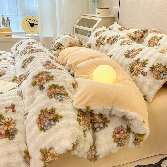 91家纺网 家纺一手货源 找家纺 摩妮卡 2025新款A类大泡泡印花兔毛牛奶绒四件套 轻纱漫舞