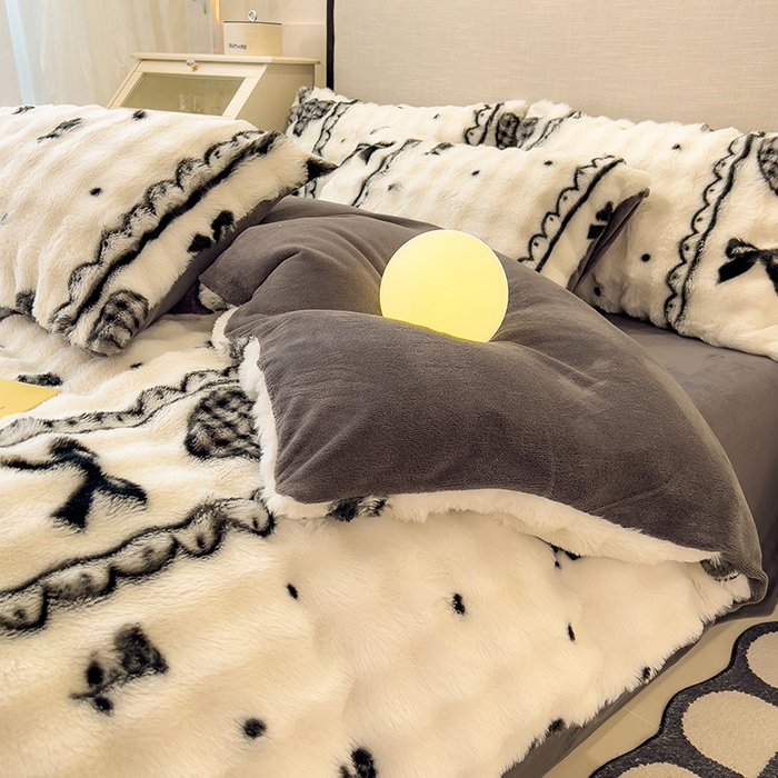 91家纺网 家纺一手货源 找家纺 摩妮卡 2025新款A类大泡泡印花兔毛牛奶绒四件套 馨莉