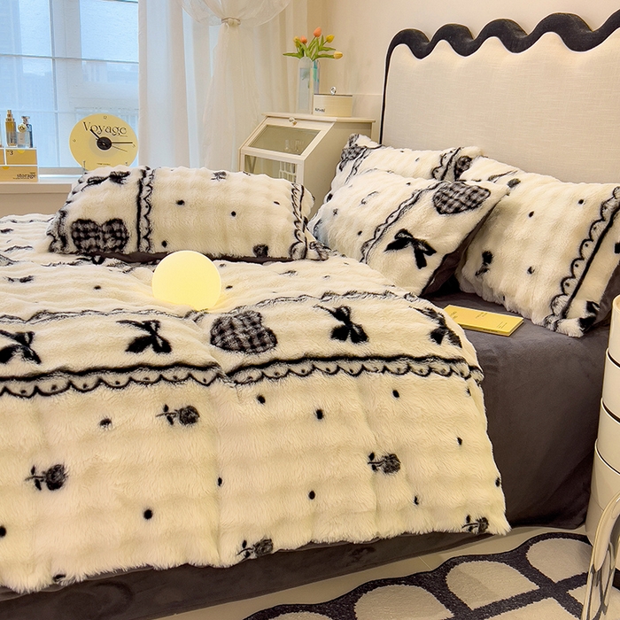 91家纺网 家纺一手货源 找家纺 摩妮卡 2025新款A类大泡泡印花兔毛牛奶绒四件套 馨莉