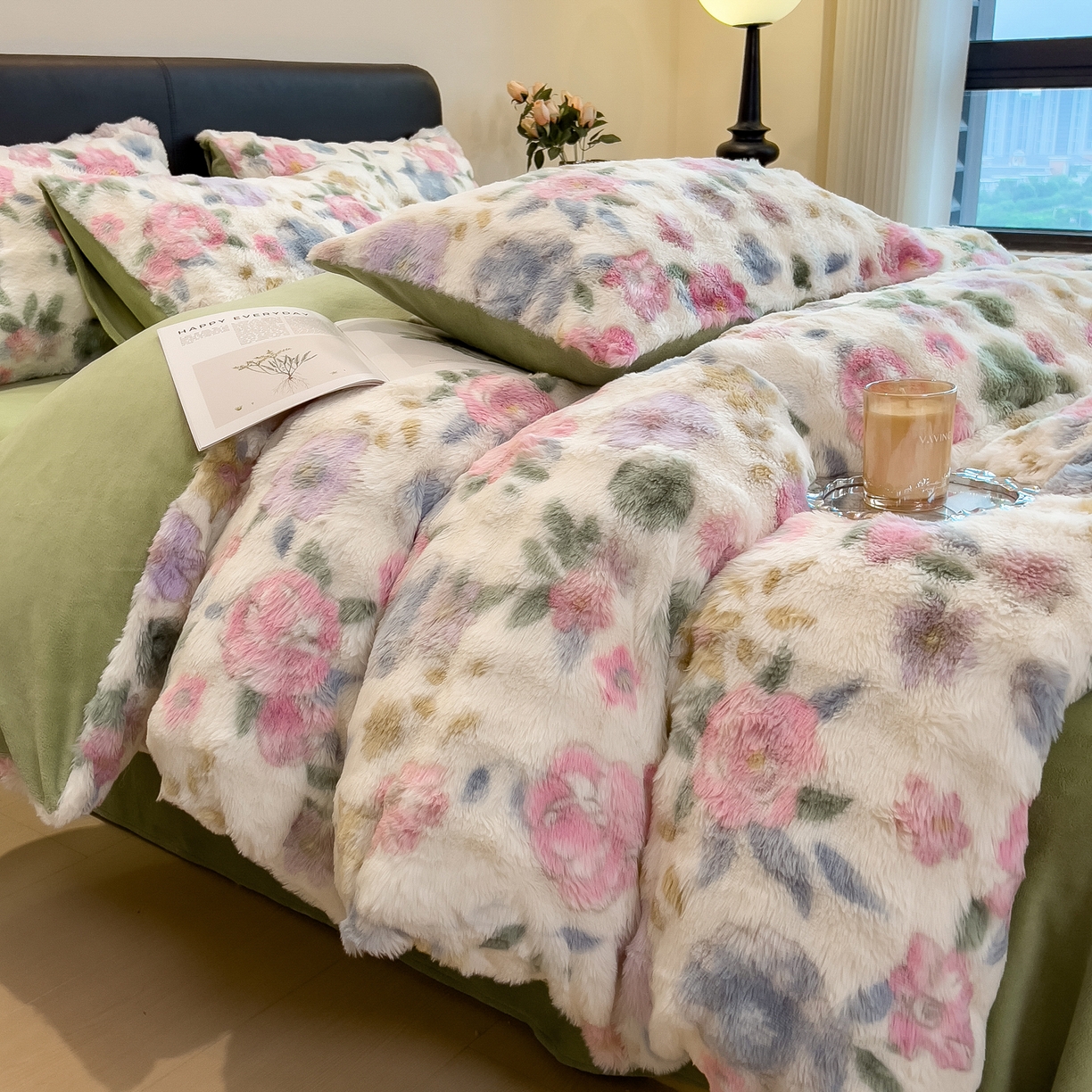 91家纺网 家纺一手货源 找家纺 摩妮卡 2025新款A类大泡泡印花兔毛牛奶绒四件套 卡丽花