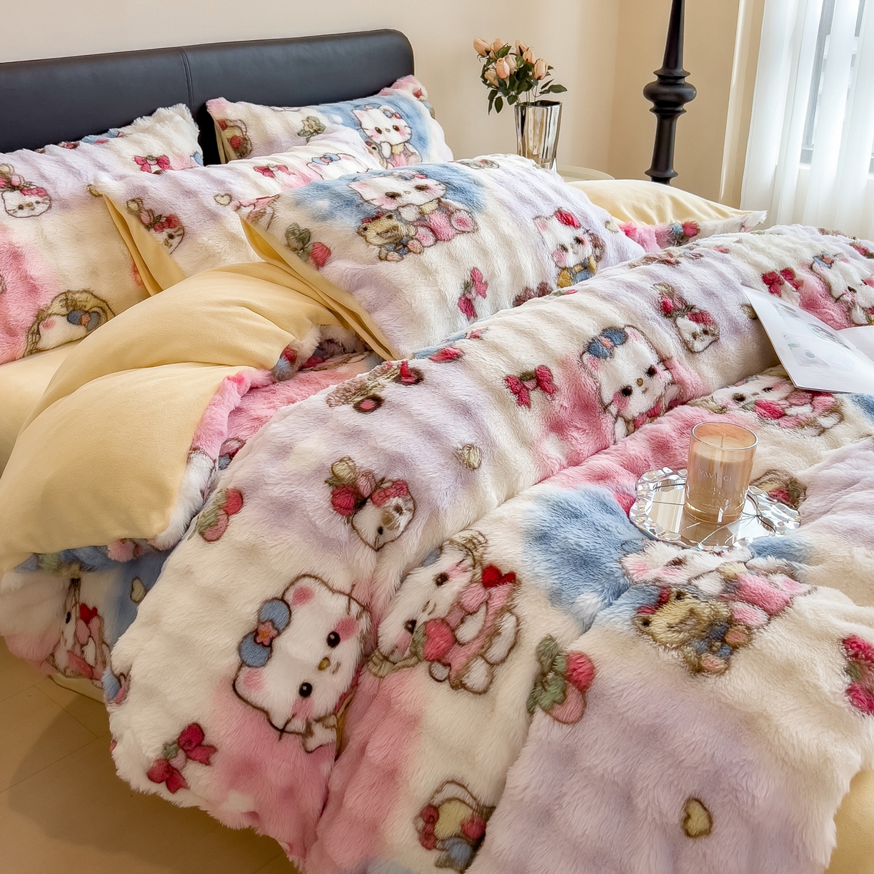 91家纺网 家纺一手货源 找家纺 摩妮卡 2025新款A类大泡泡印花兔毛牛奶绒四件套 猫猫日常