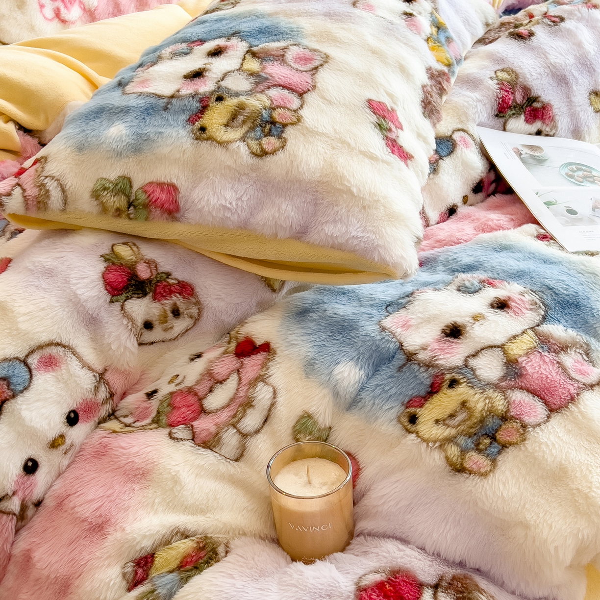 91家纺网 家纺一手货源 找家纺 摩妮卡 2025新款A类大泡泡印花兔毛牛奶绒四件套 猫猫日常