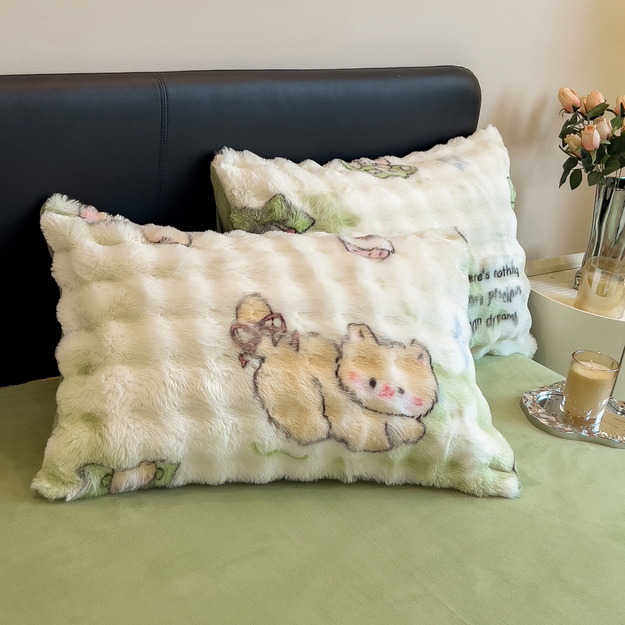 91家纺网 家纺一手货源 找家纺 摩妮卡 2025新款A类大泡泡印花兔毛牛奶绒四件套 活泼小犬