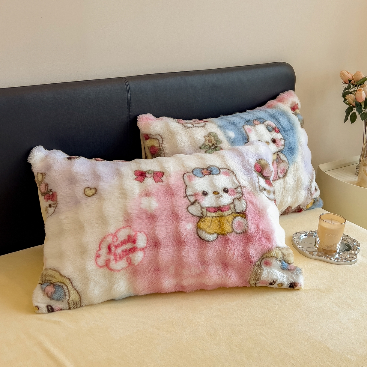 91家纺网 家纺一手货源 找家纺 摩妮卡 2025新款A类大泡泡印花兔毛牛奶绒四件套 猫猫日常