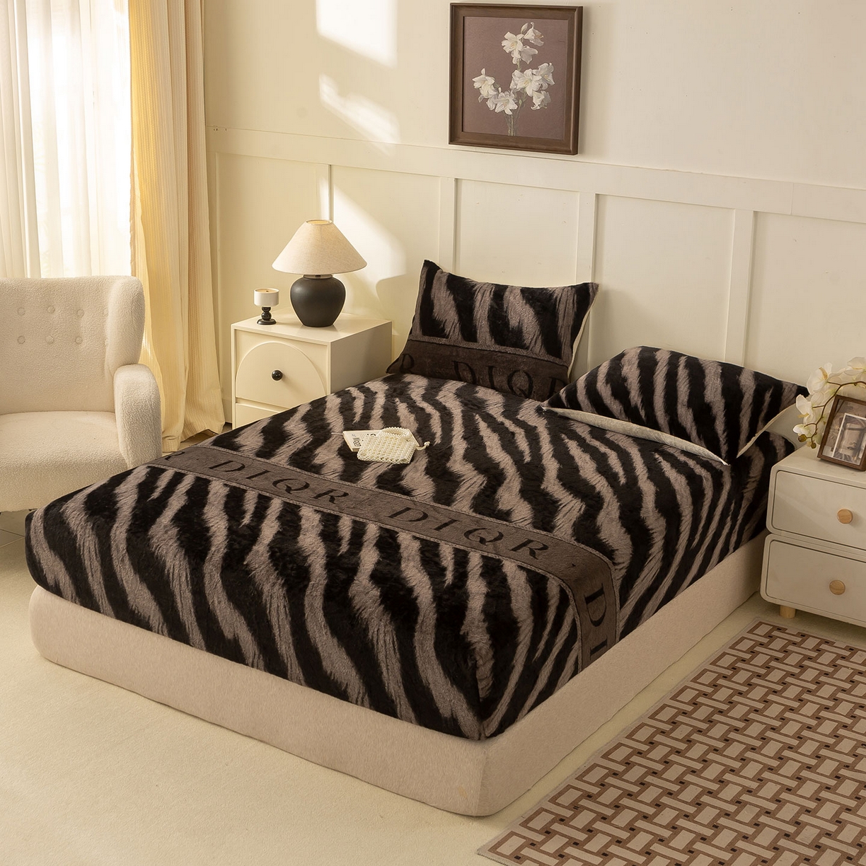 91家纺网 家纺一手货源 找家纺 眠势力 2025新款兔毛绒床笠单件冬季加绒冬季保暖保护套全包防尘床垫罩-美拉德系列 巴黎午后-灰【兔毛绒床笠】