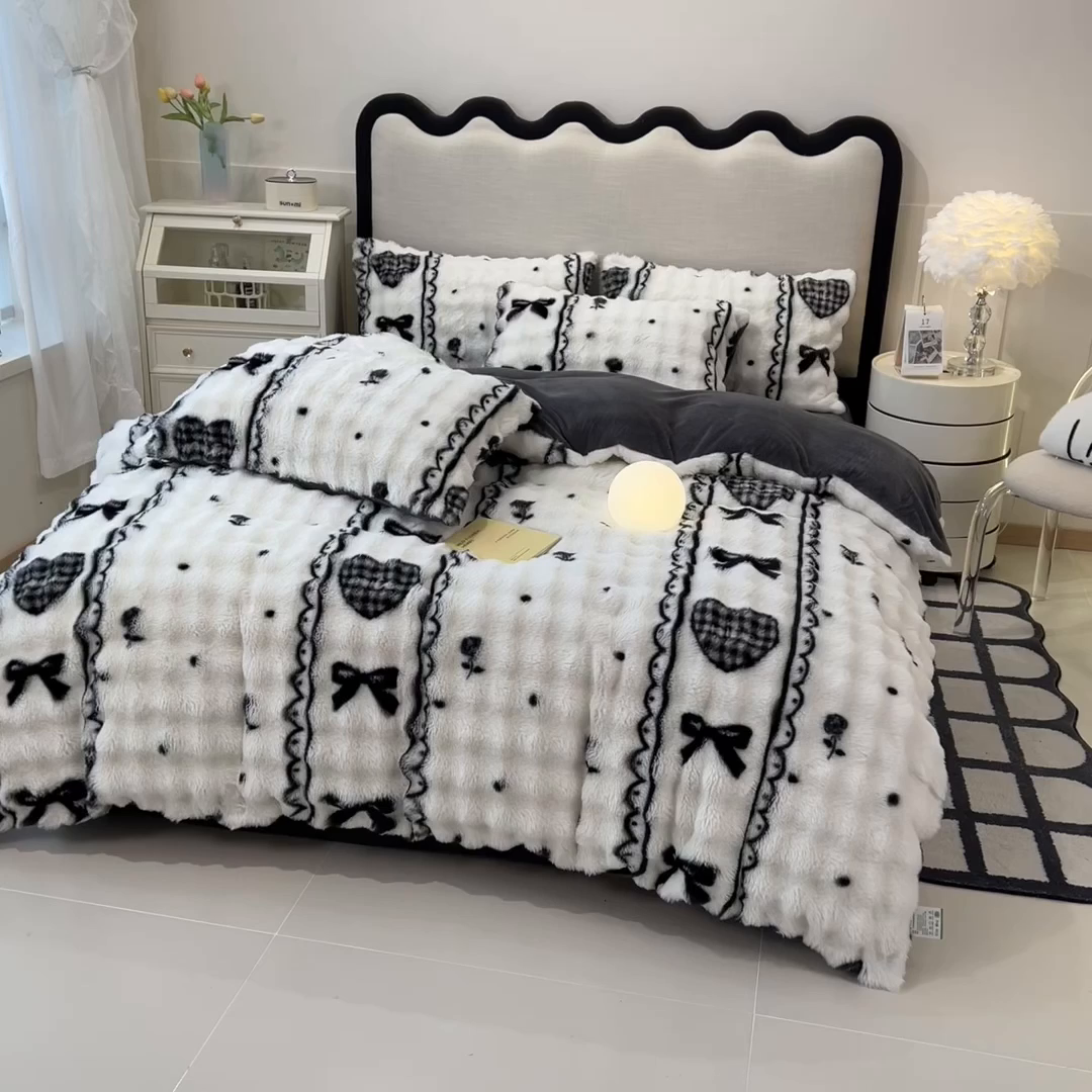 91家纺网 家纺一手货源 找家纺 摩妮卡 2025新款A类大泡泡印花兔毛牛奶绒四件套 馨莉