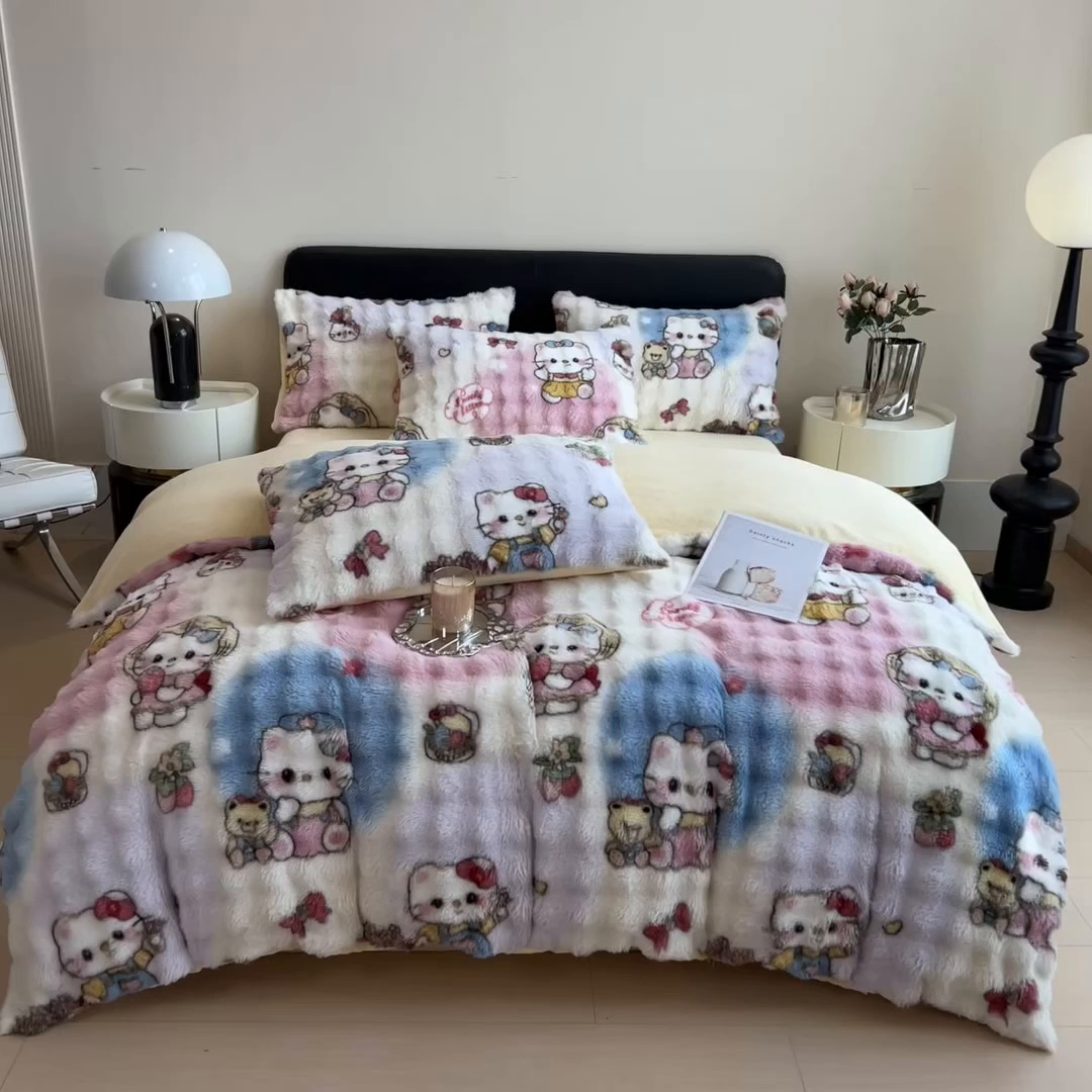 91家纺网 家纺一手货源 找家纺 摩妮卡 2025新款A类大泡泡印花兔毛牛奶绒四件套 猫猫日常