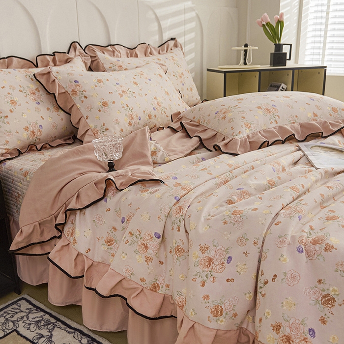 91家纺网 家纺一手货源 找家纺 梵克保罗 2025春夏新款有氧双层纱印花夹棉床盖四件套夏被四件套 莫奈花园