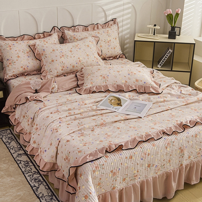91家纺网 家纺一手货源 找家纺 梵克保罗 2025春夏新款有氧双层纱印花夹棉床盖四件套夏被四件套 莫奈花园
