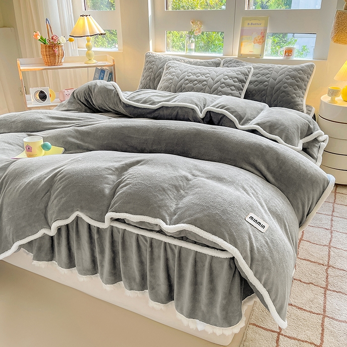 91家纺网 家纺一手货源 找家纺 （总）眠势力 2025新款牛奶绒毛球床笠款四件套