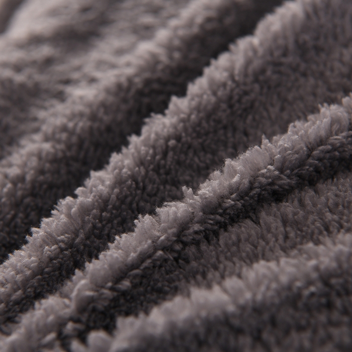 91家纺网 家纺一手货源 找家纺 2025新款保暖羊羔绒冬被 小蜜蜂