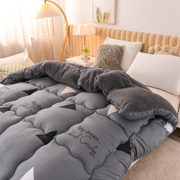 91家纺网 家纺一手货源 找家纺 2025新款保暖羊羔绒冬被 美梦