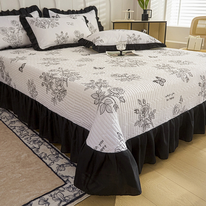 91家纺网 家纺一手货源 找家纺 梵克保罗 2025春夏新款有氧双层纱印花夹棉床盖四件套夏被四件套 墨蝶幻梦