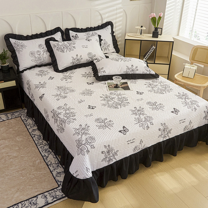 91家纺网 家纺一手货源 找家纺 梵克保罗 2025春夏新款有氧双层纱印花夹棉床盖四件套夏被四件套 墨蝶幻梦