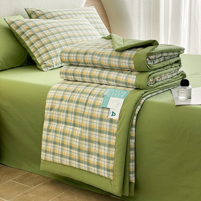 91家纺网 家纺一手货源 找家纺 梵克保罗 2025春夏新款10A抗菌无印风水洗棉夏被四件套 芒格绿