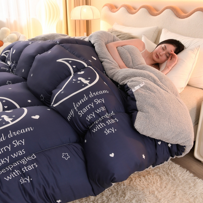 91家纺网 家纺一手货源 找家纺 2025新款保暖羊羔绒冬被 晚美