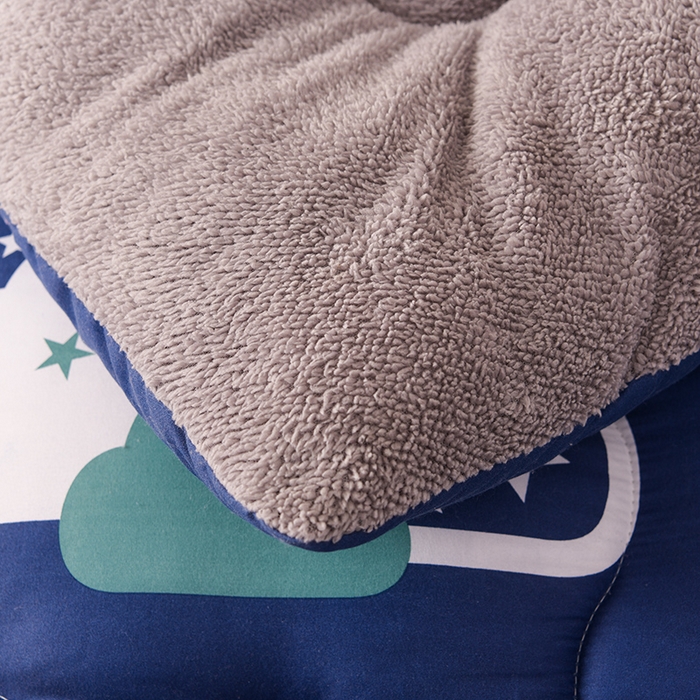 91家纺网 家纺一手货源 找家纺 2025新款保暖羊羔绒冬被 云朵