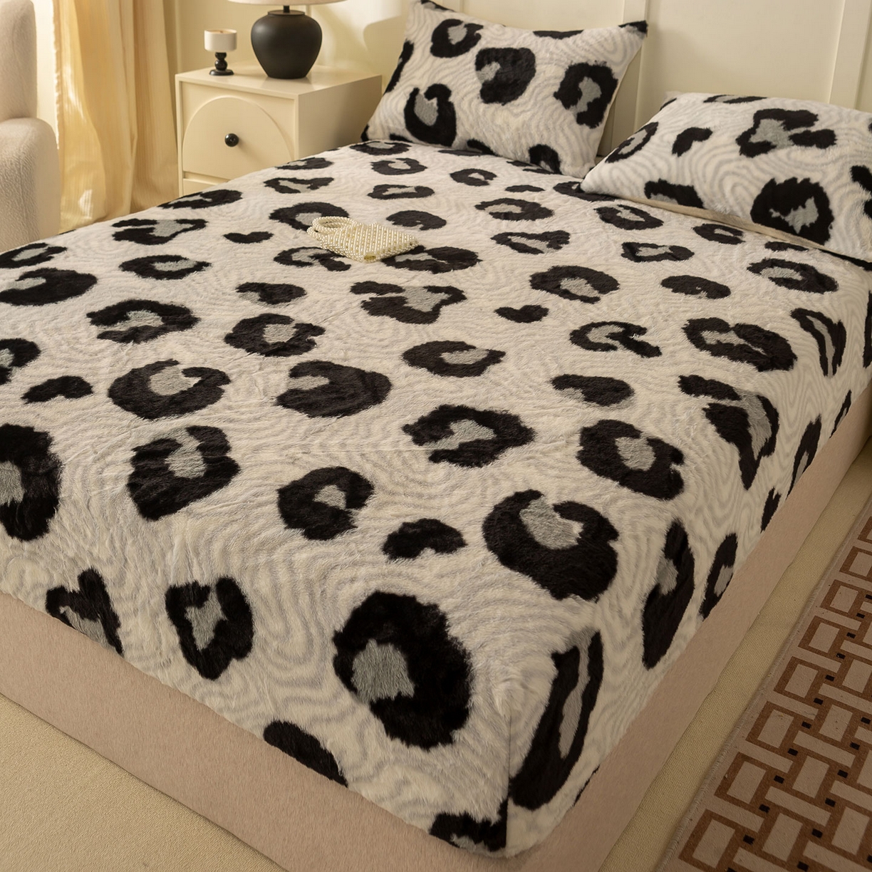 91家纺网 家纺一手货源 找家纺 眠势力 2025新款兔毛绒床笠单件冬季加绒冬季保暖保护套全包防尘床垫罩-美拉德系列 都市斑迹【兔毛绒床笠】