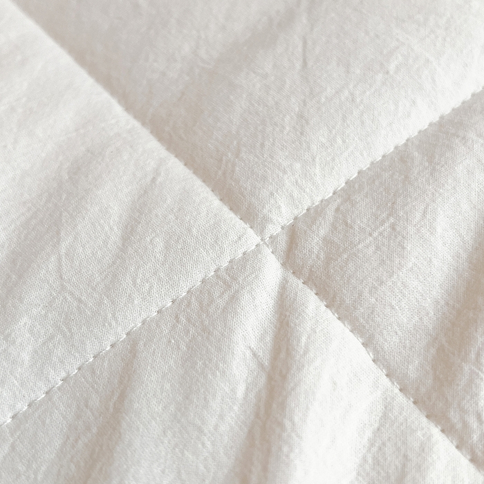 91家纺网 家纺一手货源 找家纺 梵克保罗 2025春夏新款10A抗菌无印风水洗棉夏被四件套 白色