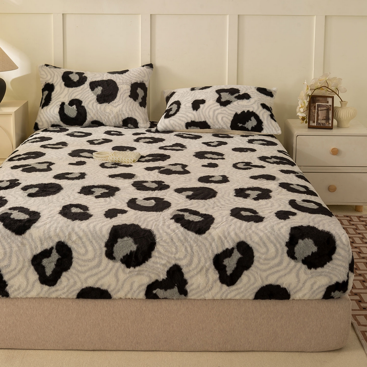 91家纺网 家纺一手货源 找家纺 眠势力 2025新款兔毛绒床笠单件冬季加绒冬季保暖保护套全包防尘床垫罩-美拉德系列 都市斑迹【兔毛绒床笠】