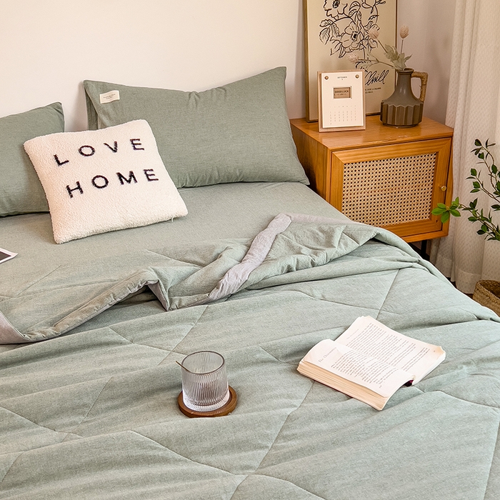 91家纺网 家纺一手货源 找家纺 梵克保罗 2025春夏新款10A抗菌无印风水洗棉夏被四件套 薄荷绿