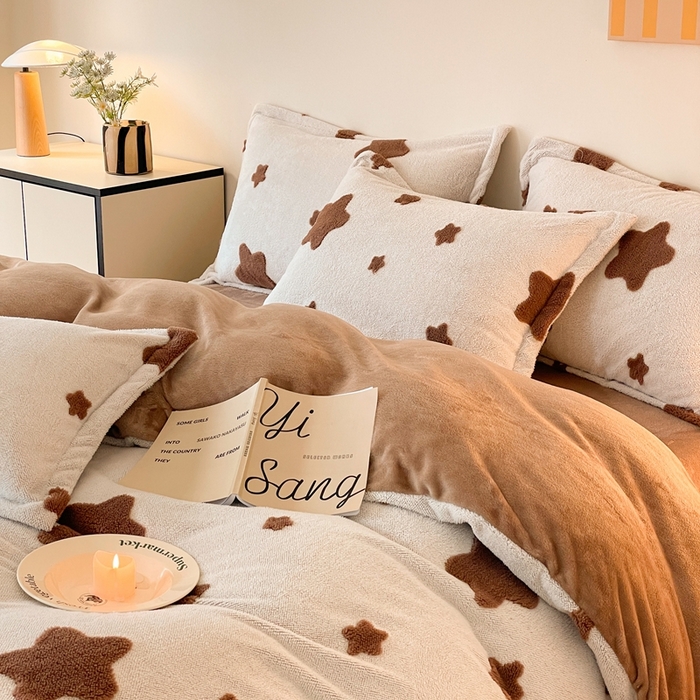 91家纺网 家纺一手货源 找家纺 川悦生活 2025新款A类300克高克重提花牛奶绒四件套 星星愿望