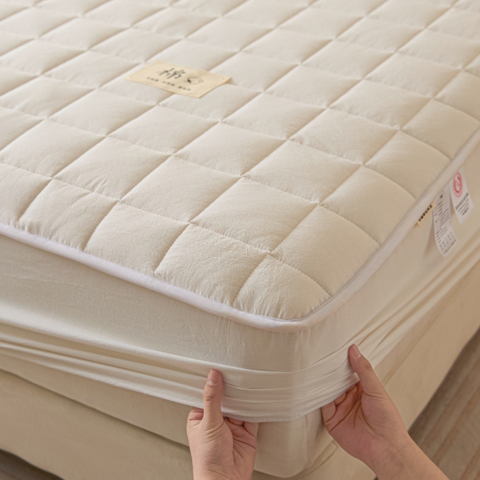 91家纺网 家纺一手货源 找家纺 鑫钰 2025秋冬新款新疆棉棉花床笠 棉格-经典白