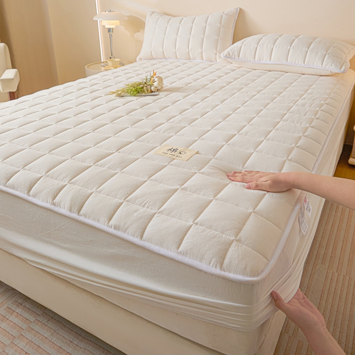 91家纺网 家纺一手货源 找家纺 鑫钰 2025秋冬新款新疆棉棉花床笠 棉格-经典白