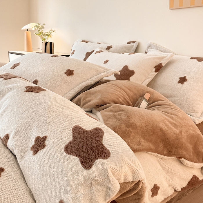 91家纺网 家纺一手货源 找家纺 川悦生活 2025新款A类300克高克重提花牛奶绒四件套 星星愿望