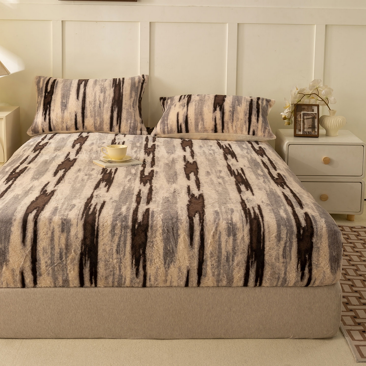 91家纺网 家纺一手货源 找家纺 眠势力 2025新款兔毛绒床笠单件冬季加绒冬季保暖保护套全包防尘床垫罩-美拉德系列 猎影绒光【兔毛绒床笠】