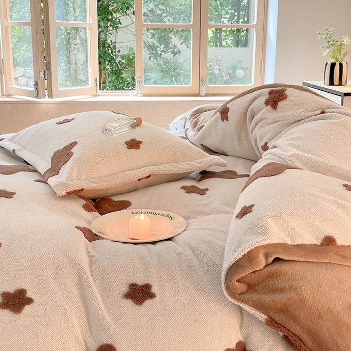 91家纺网 家纺一手货源 找家纺 川悦生活 2025新款A类300克高克重提花牛奶绒四件套 星星愿望