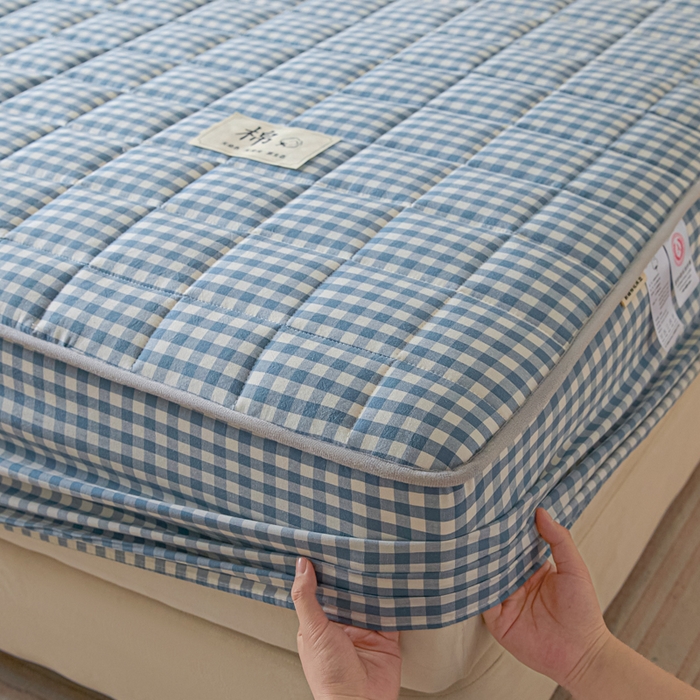 91家纺网 家纺一手货源 找家纺 鑫钰 2025秋冬新款新疆棉棉花床笠 棉格-蓝小格