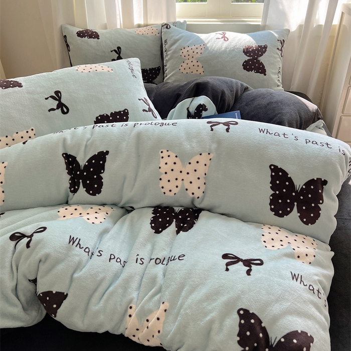 91家纺网 家纺一手货源 找家纺 红嘴企鹅 2025新款精致印花牛奶绒四件套 魅力蝴蝶