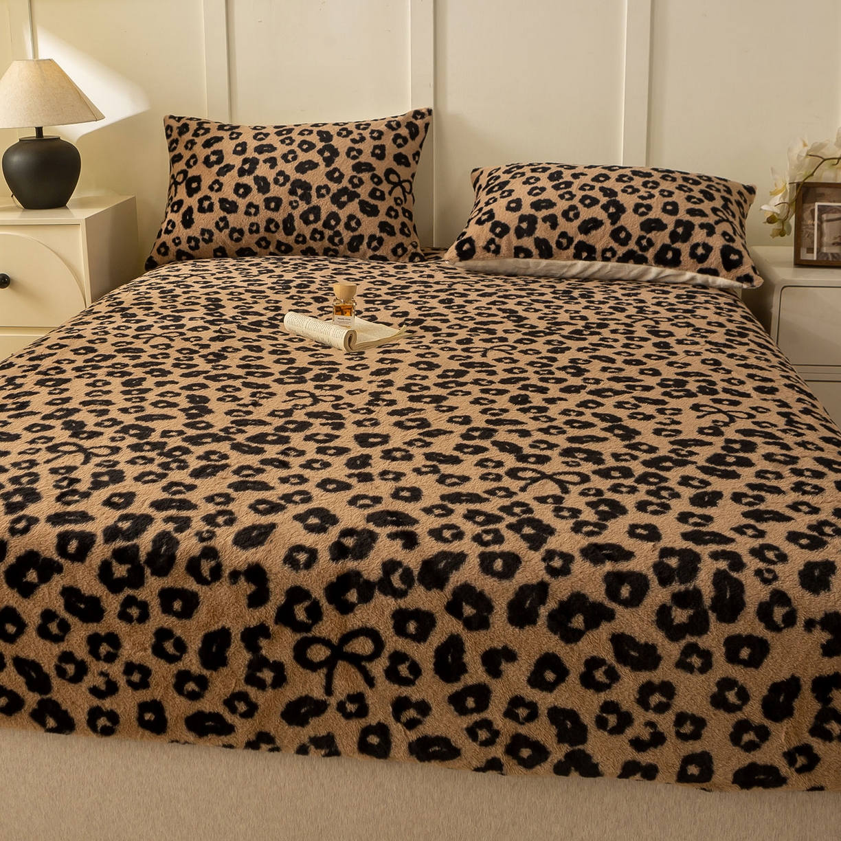 91家纺网 家纺一手货源 找家纺 眠势力 2025新款兔毛绒床笠单件冬季加绒冬季保暖保护套全包防尘床垫罩-美拉德系列 洛可可之吻【兔毛绒床笠】