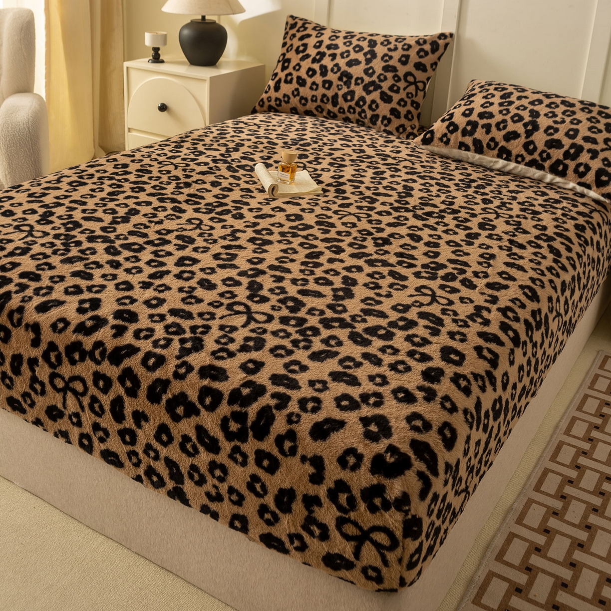 91家纺网 家纺一手货源 找家纺 眠势力 2025新款兔毛绒床笠单件冬季加绒冬季保暖保护套全包防尘床垫罩-美拉德系列 洛可可之吻【兔毛绒床笠】