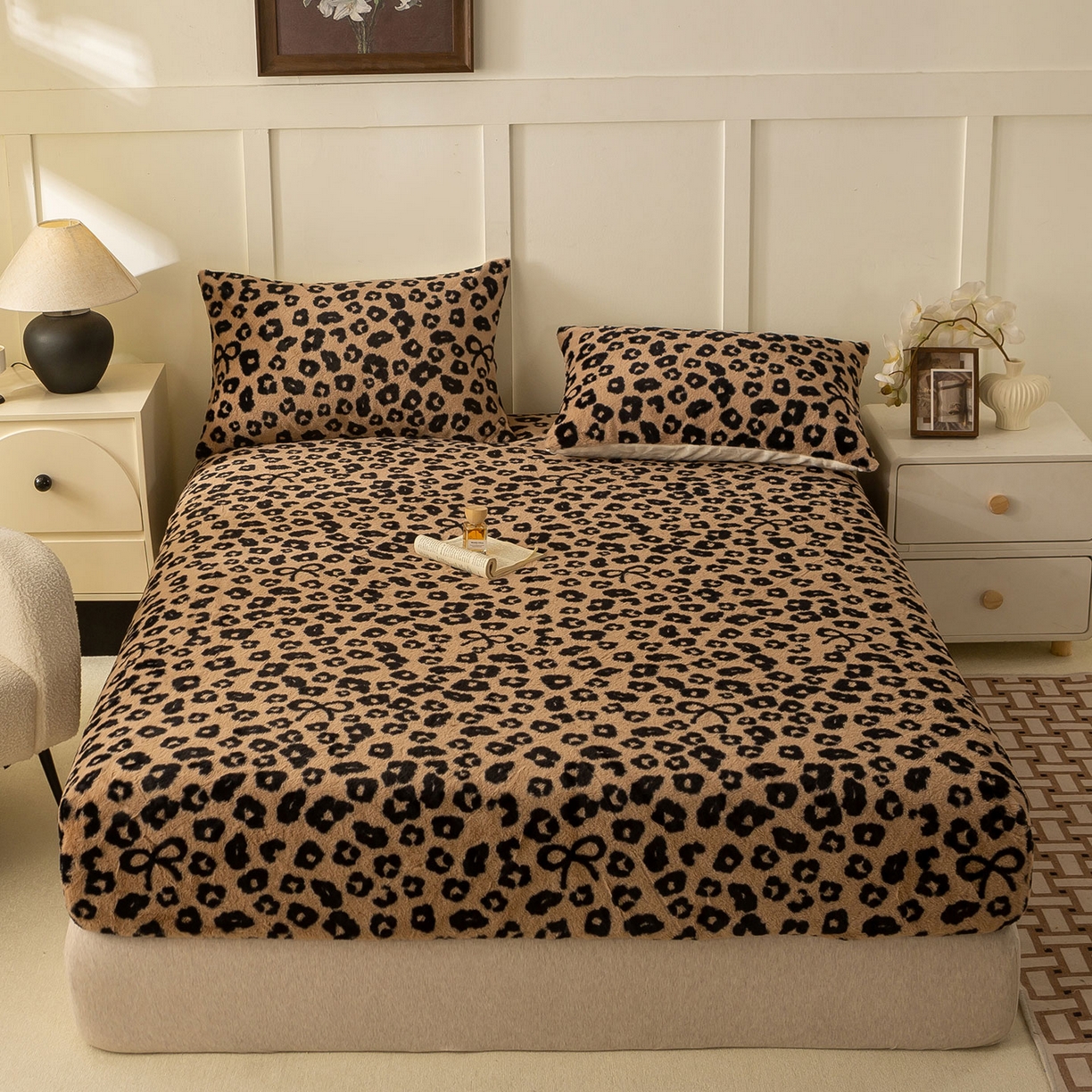 91家纺网 家纺一手货源 找家纺 眠势力 2025新款兔毛绒床笠单件冬季加绒冬季保暖保护套全包防尘床垫罩-美拉德系列 洛可可之吻【兔毛绒床笠】