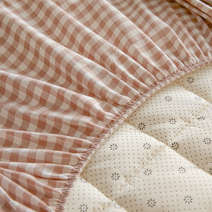 91家纺网 家纺一手货源 找家纺 鑫钰 2025秋冬新款新疆棉棉花床笠 棉格-驼小格