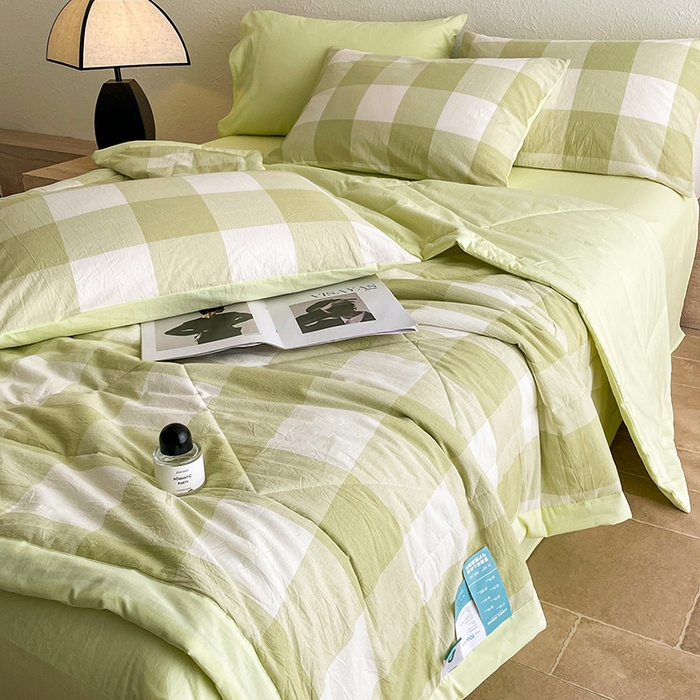 91家纺网 家纺一手货源 找家纺 梵克保罗 2025春夏新款10A抗菌无印风水洗棉夏被四件套 清雅中格