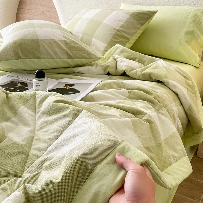 91家纺网 家纺一手货源 找家纺 梵克保罗 2025春夏新款10A抗菌无印风水洗棉夏被四件套 清雅中格