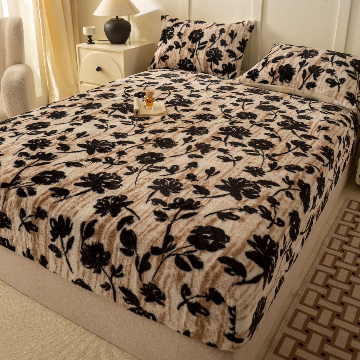 91家纺网 家纺一手货源 找家纺 眠势力 2025新款兔毛绒床笠单件冬季加绒冬季保暖保护套全包防尘床垫罩-美拉德系列 墨韵【兔毛绒床笠】