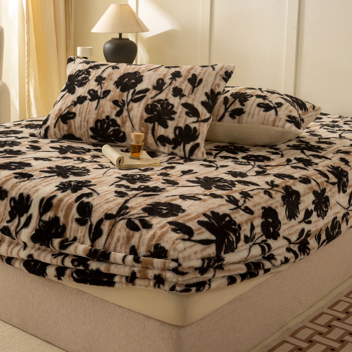 91家纺网 家纺一手货源 找家纺 眠势力 2025新款兔毛绒床笠单件冬季加绒冬季保暖保护套全包防尘床垫罩-美拉德系列 墨韵【兔毛绒床笠】