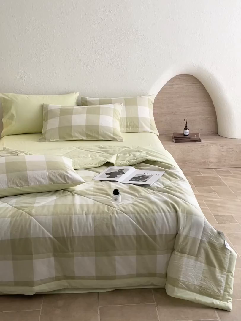 91家纺网 家纺一手货源 找家纺 梵克保罗 2025春夏新款10A抗菌无印风水洗棉夏被四件套 清雅中格