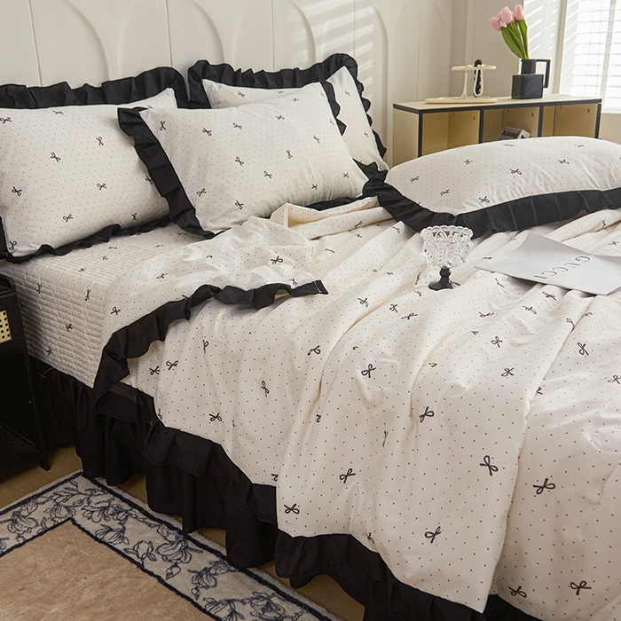 91家纺网 家纺一手货源 找家纺 梵克保罗 2025春夏新款有氧双层纱印花夹棉床盖四件套夏被四件套 情结